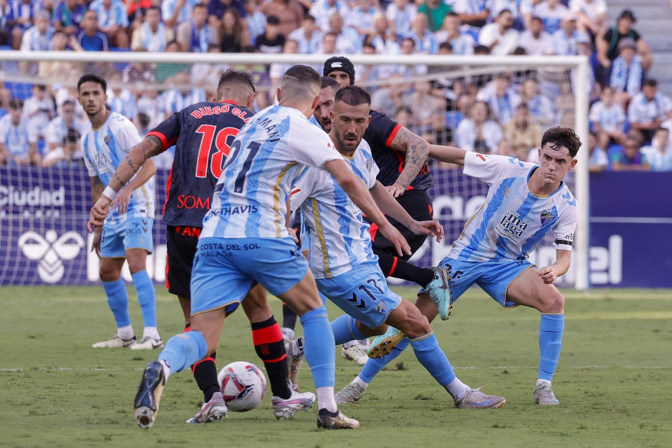 El Málaga-Huesca, en imágenes