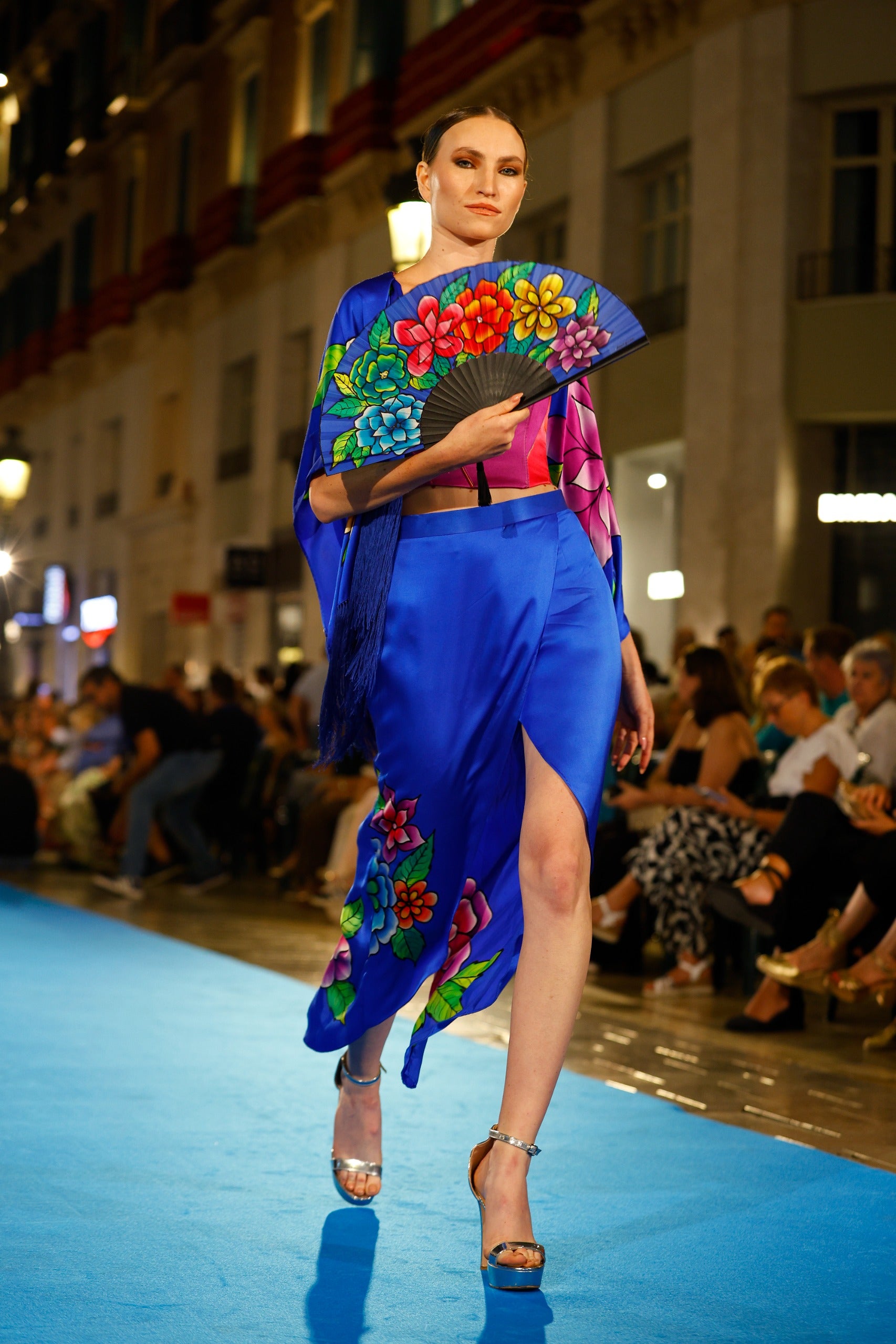 Desfile de la jienense Pepitina Ruiz y su 'Arte en seda'