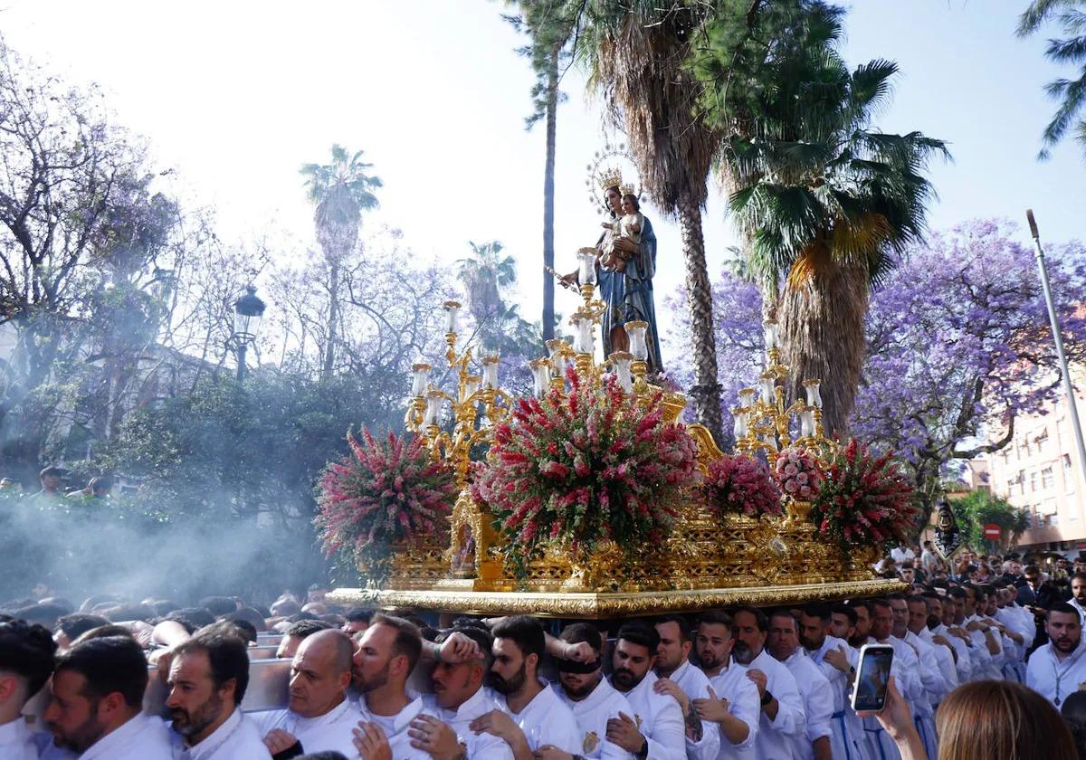 María Auxiliadora celebraró ayer sábado una procesión extraordinaria.