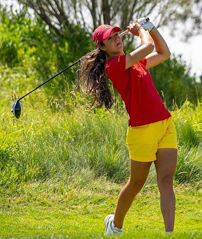 Imagen secundaria 2 - Arranca la carrera de Julia López hacia el profesionalismo