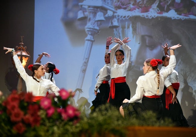 Durante el acto participó la escuela de baile de Carmen López Taboada.