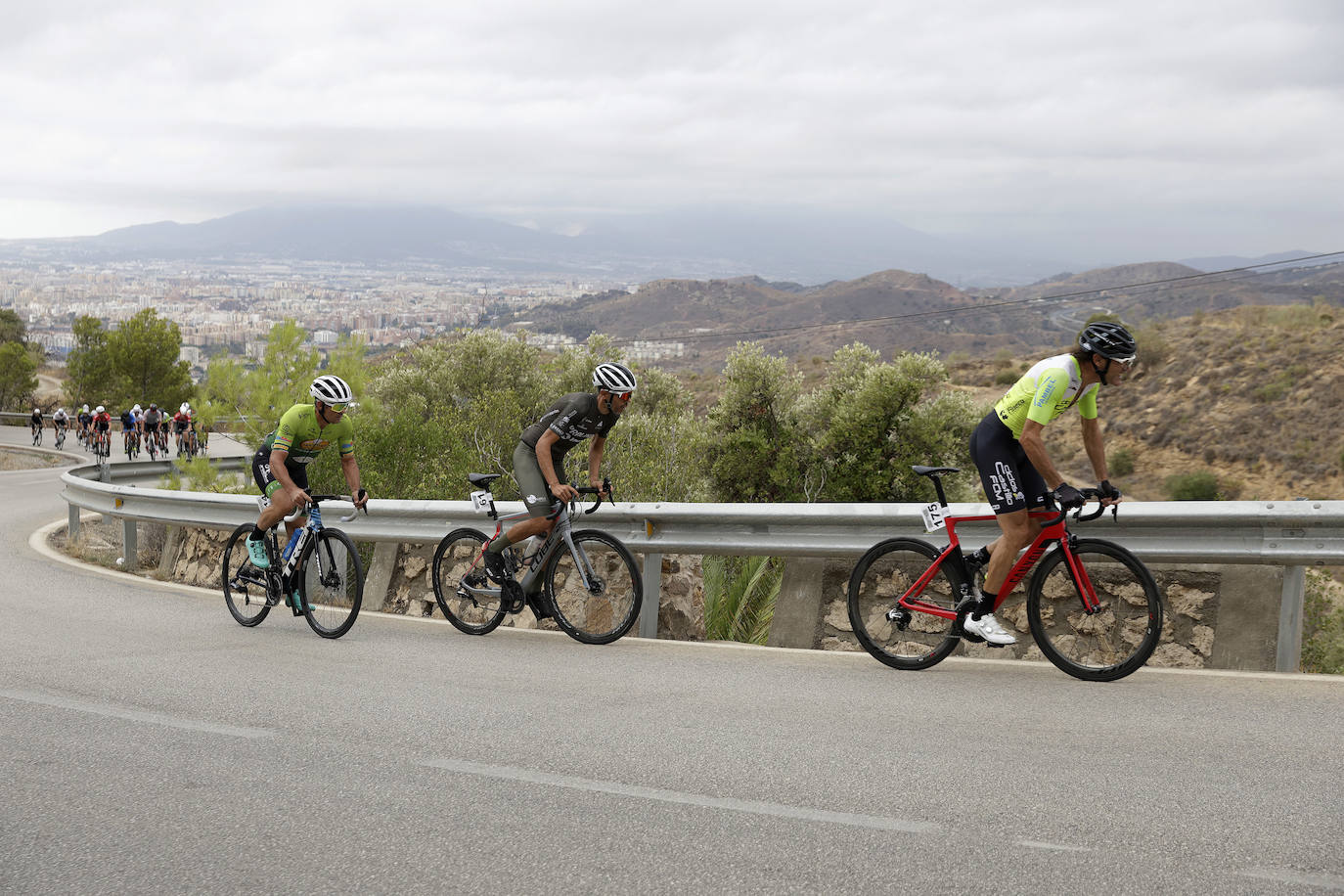 Casi 500 ciclistas participan en la Subida a la Fuente de la Reina