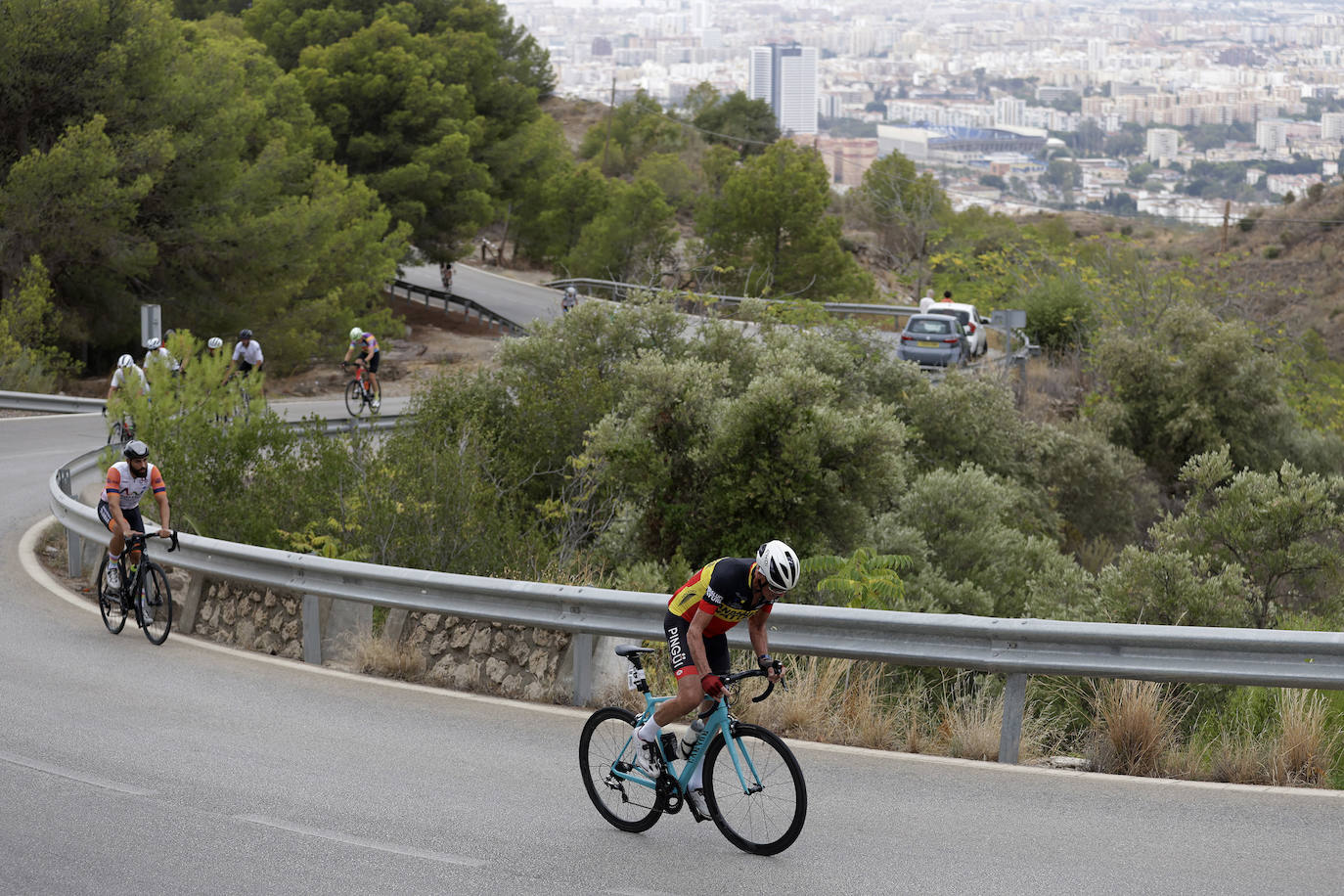 Casi 500 ciclistas participan en la Subida a la Fuente de la Reina