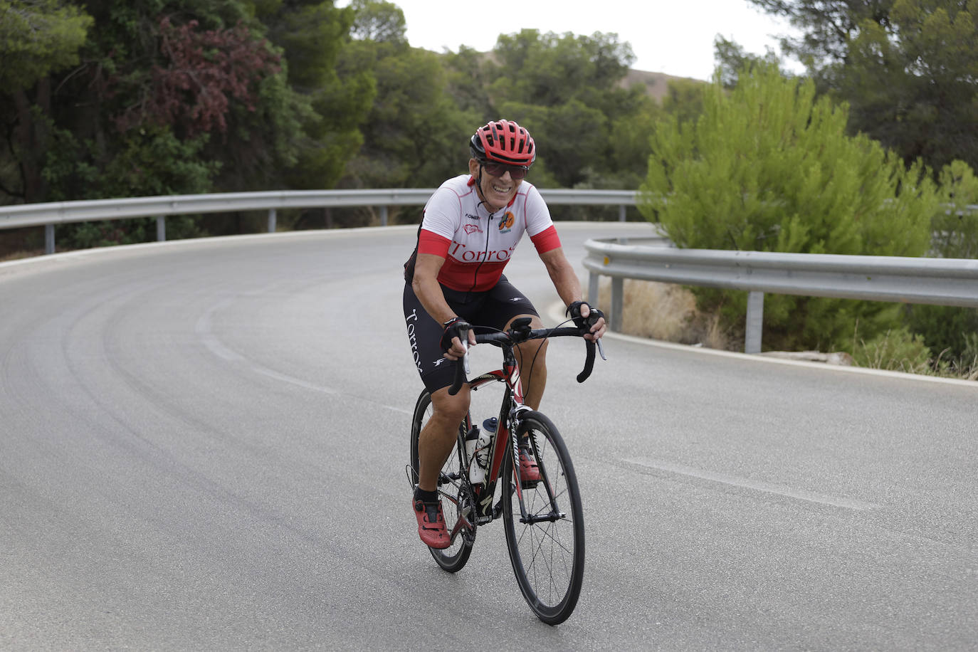 Casi 500 ciclistas participan en la Subida a la Fuente de la Reina