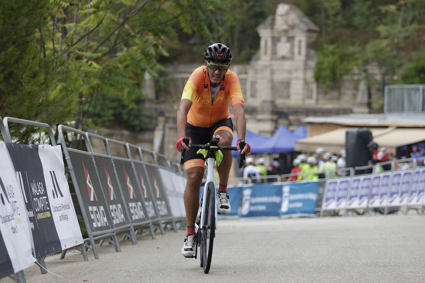 Casi 500 ciclistas participan en la Subida a la Fuente de la Reina