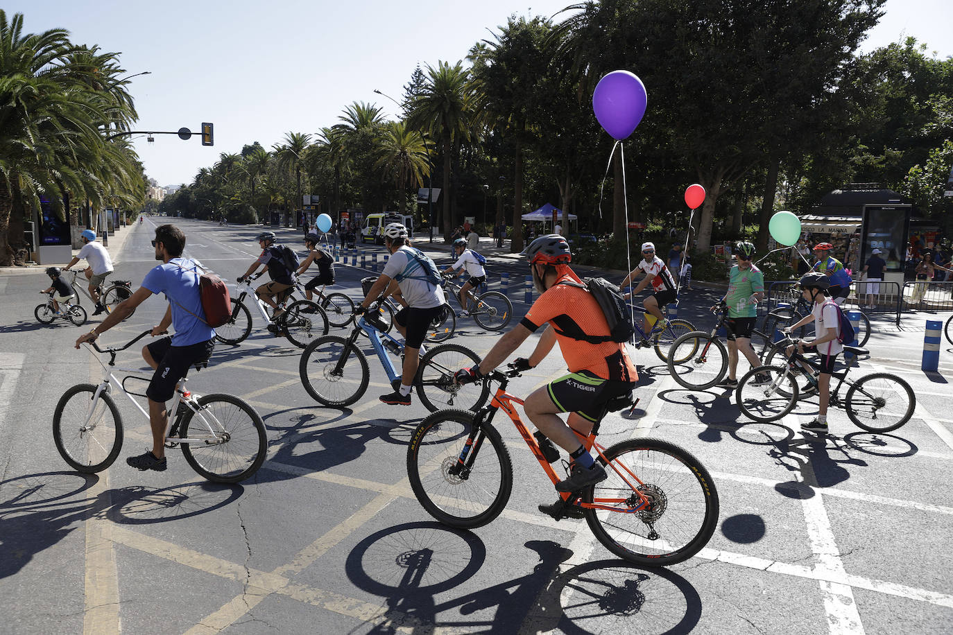 Bicicletada durante el Día Sin Coches en Málaga