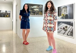 La galerista y la artista cordobesa, en la inauguración de la muestra.