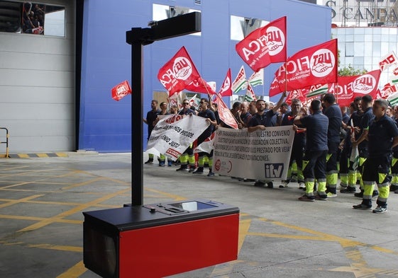 Huelga en la ITV del Guadalhorce, el pasado 19 de septiembre.