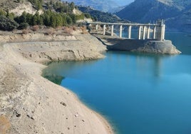 Pantano de Canales en Granada, perteneciente a la Cuenca Hidrográfica del Guadalquivir.