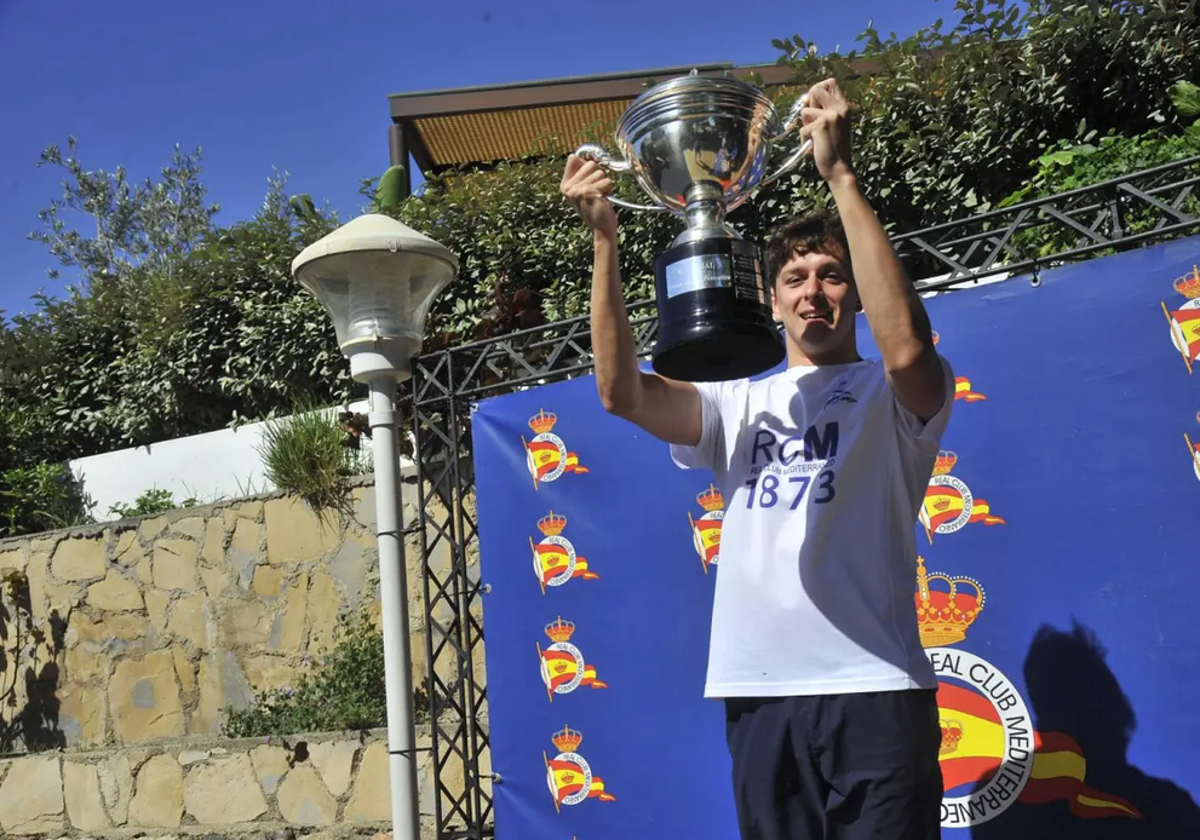 Marcos Honorato y Natalia Rueda, campeonas de la Travesía a nado Memorial Tomás García Zamudio