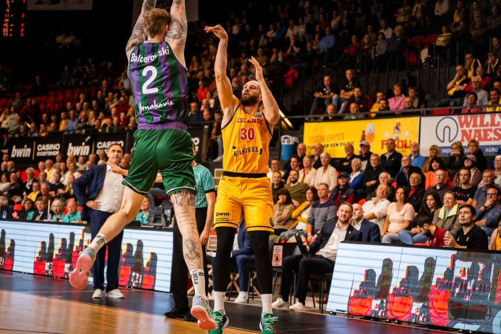 El Oostende-Unicaja de la primera jornada, en imágenes