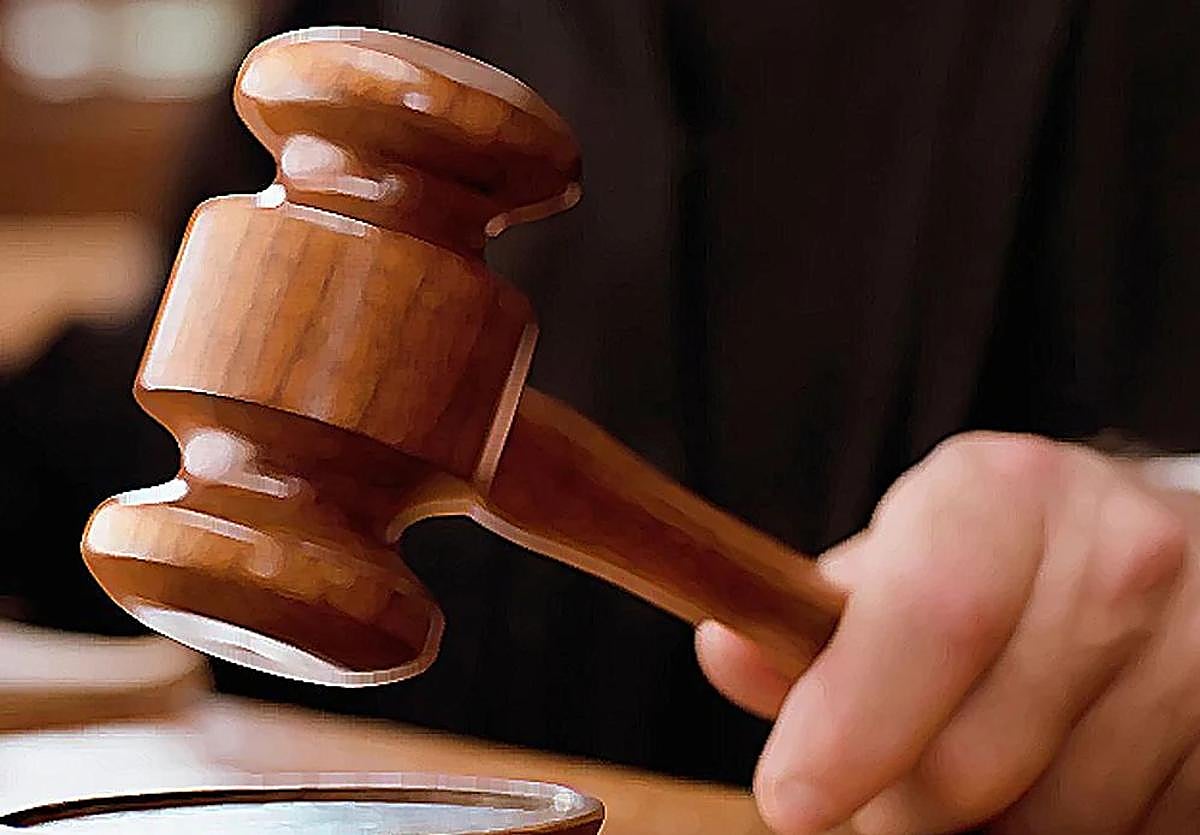 Un juez reconoce como accidente 'in itinere' el de un trabajador que hacía 44 km en bici de su casa al trabajo