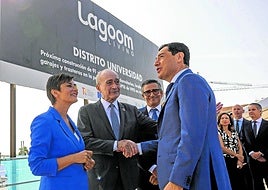 La ministra de Vivienda, el alcalde de Málaga y el presidente de la Junta, el mes pasado.