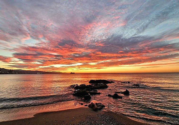 Imagen de la playa de Huelin, este miércoles.