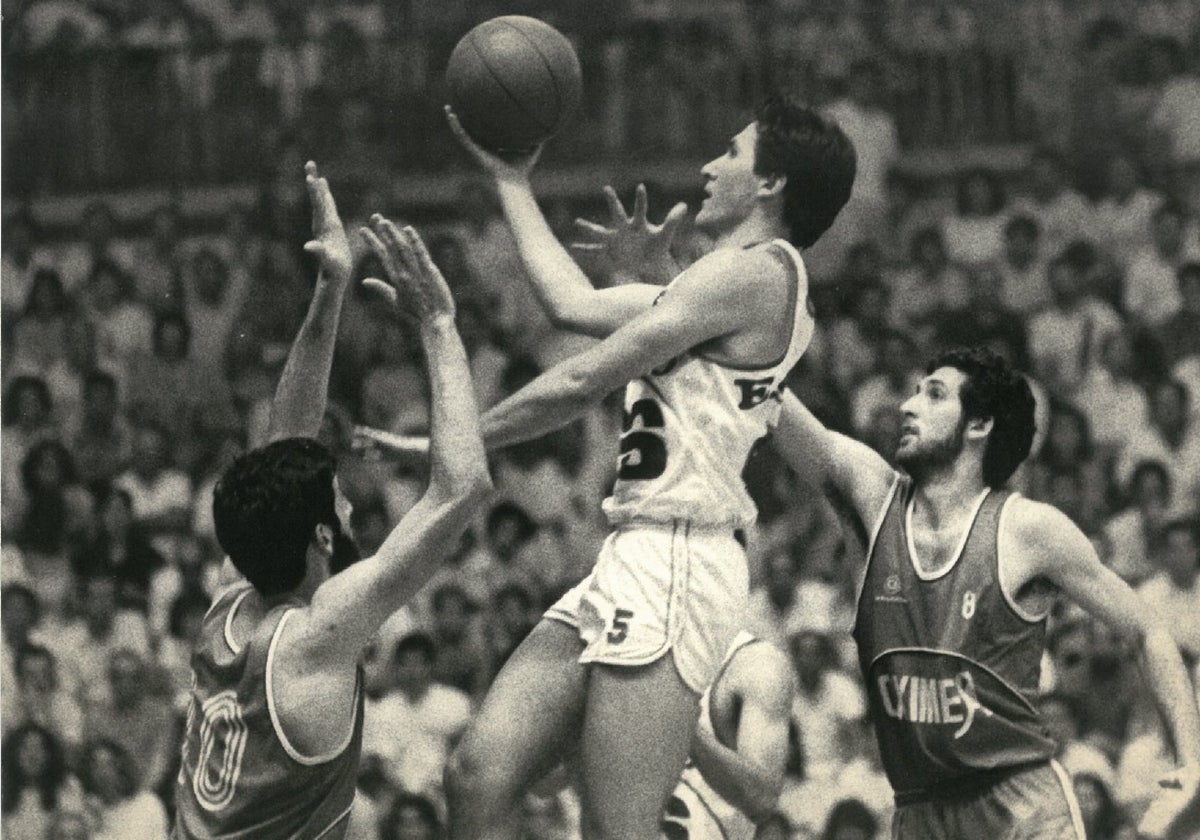 Triunfo incontestable del Unicaja en Granada (68-84)