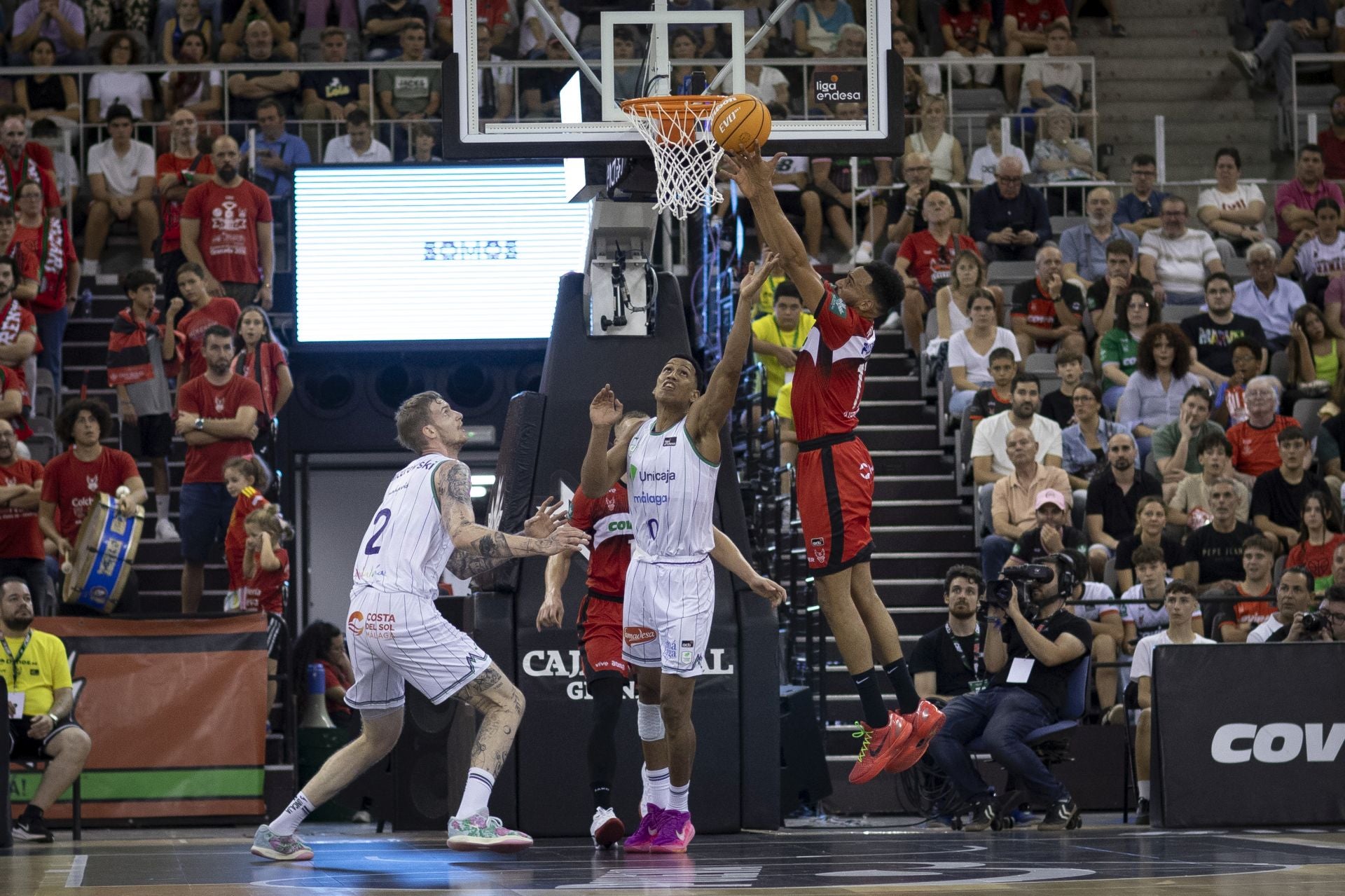 El triunfo del Unicaja en Granada, en imágenes