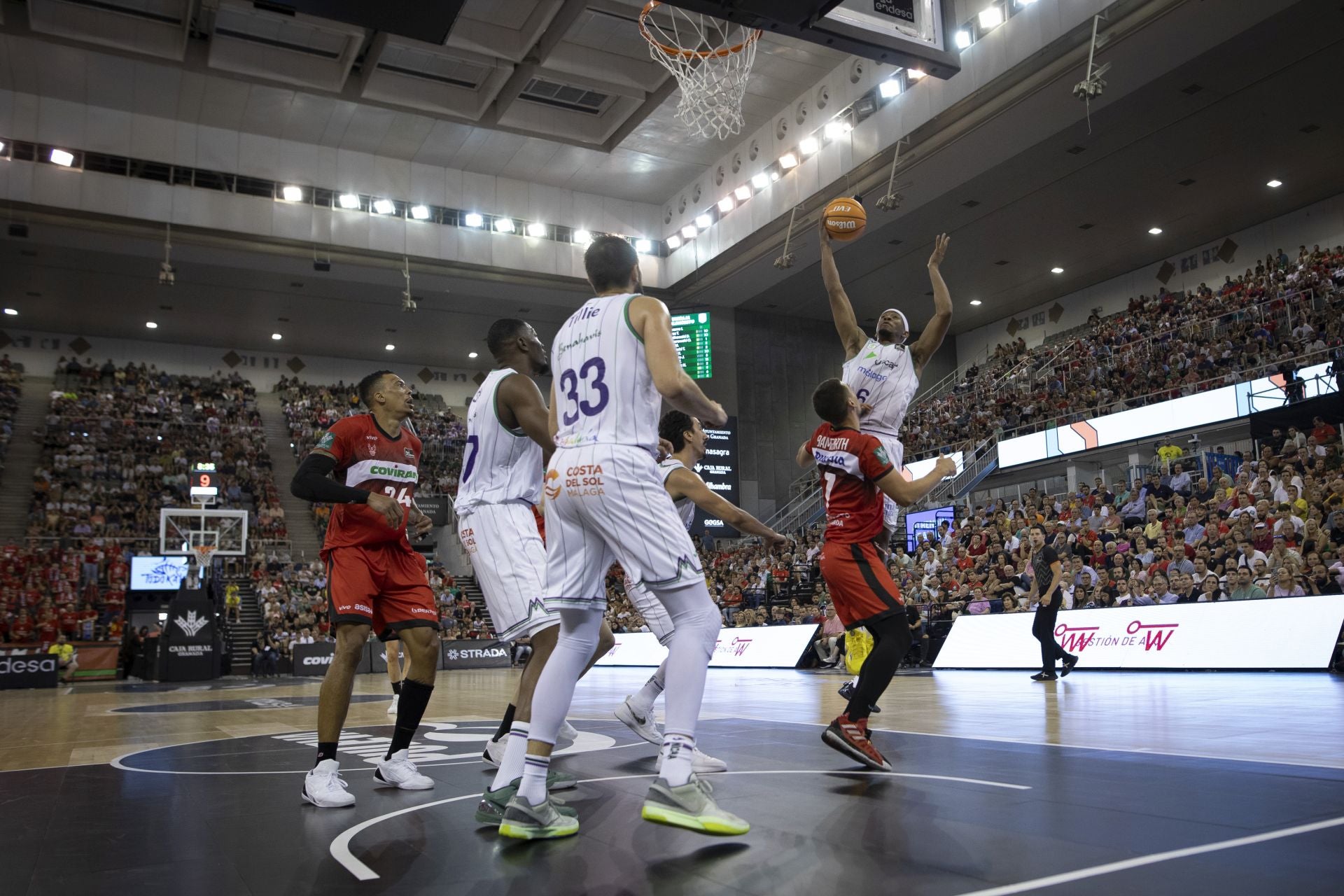 El triunfo del Unicaja en Granada, en imágenes