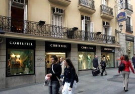 El aviso de la OCU a los clientes de Cortefiel, Women' Secret y Springfield tras el robo de datos en el ciberataque