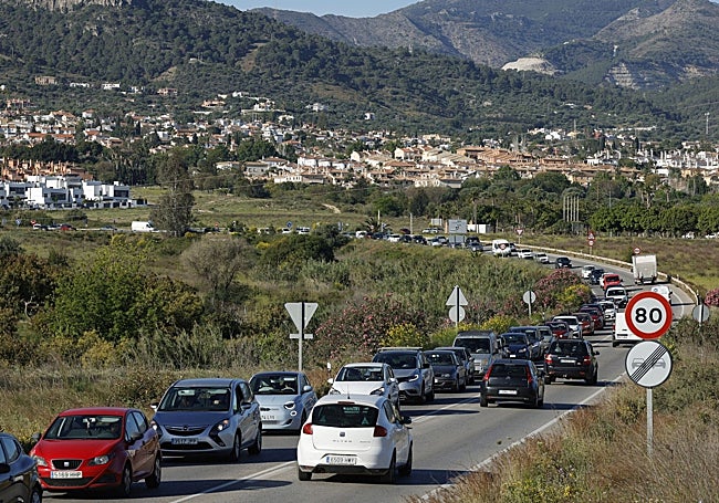 Retención habitual en el acceso a Alhaurín de la Torre.