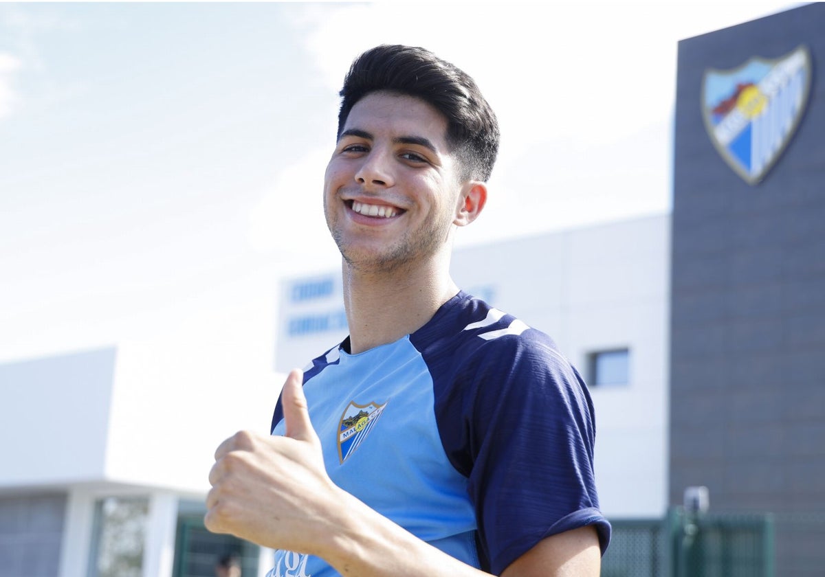 Antoñito Cordero, en las instalaciones de La Academia del Málaga.