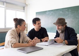 Patricia López Arnáiz, David Pérez Sañudo y Antonio de la Torre, en los ensayos del filme.