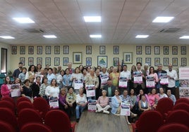 Acto de presentación del calendario solidario, este miércoles en la Mancomunidad Oriental.