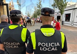 Policías Locales en el recinto ferial.