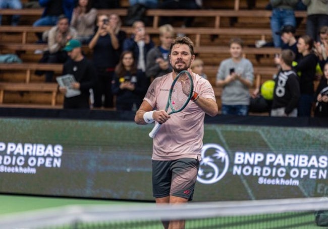 Stan Wawrinka celebra su victoria contra Alejandro Davidovich.