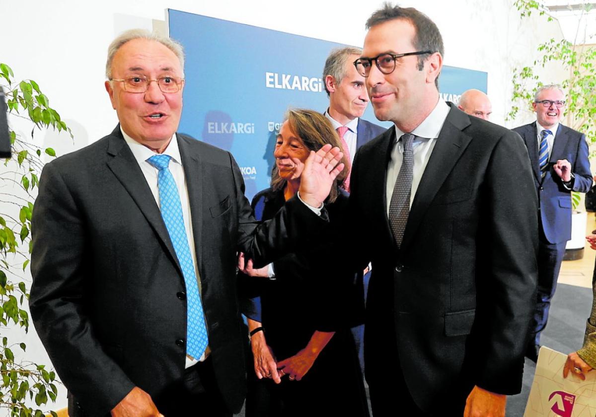 El presidente de Sidenor, José Antonio Jainaga, y el ministro de Economía, Carlos Cuerpo, en septiembre.