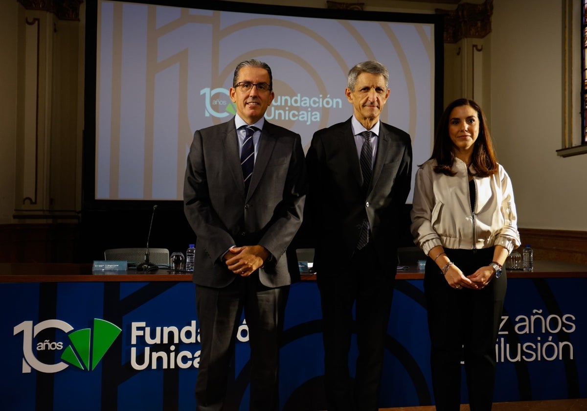 Sergio Corral, José Manuel Domínguez y Cristina Rico, en la presentación de actividades.