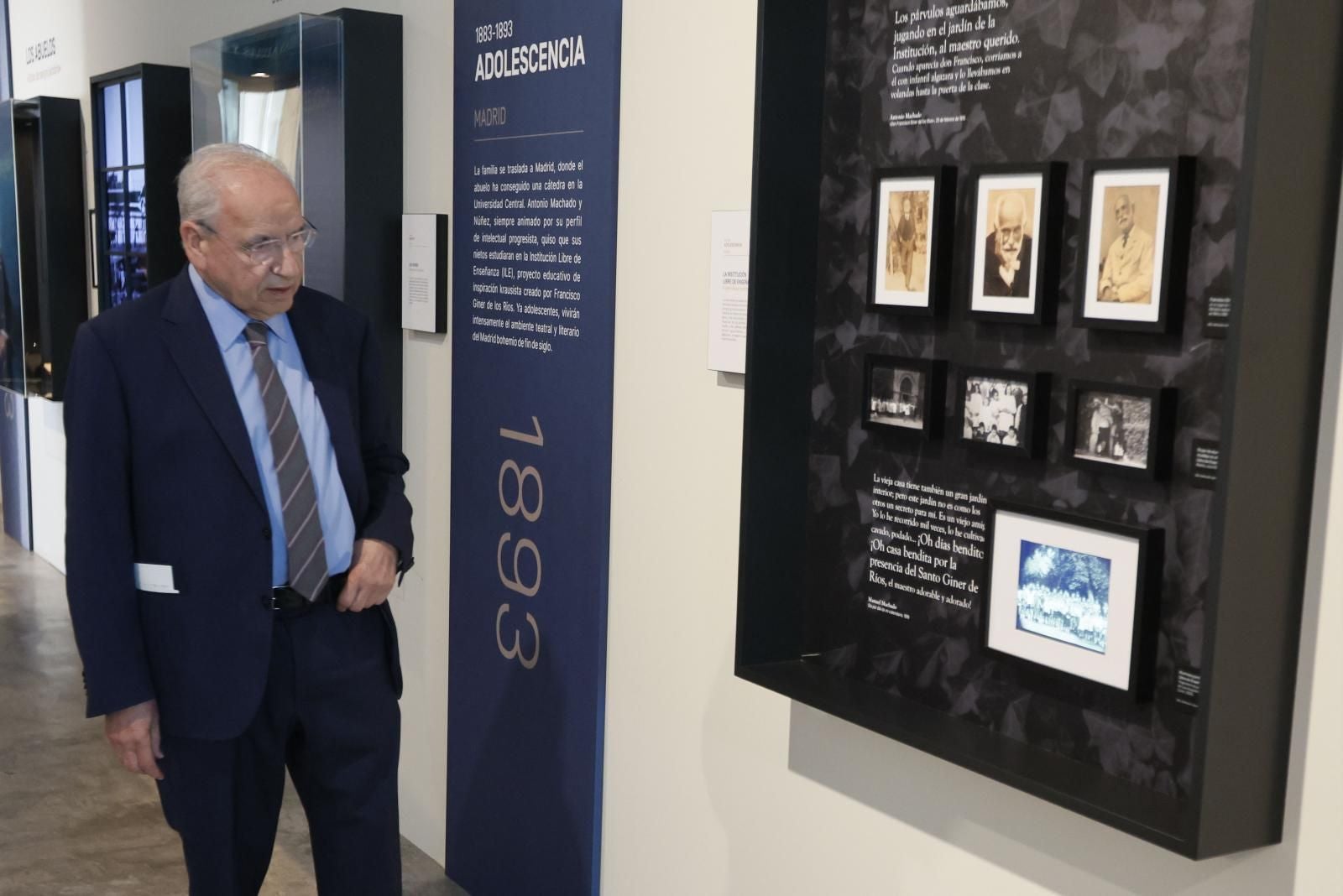 El Rey inaugura en Sevilla la muestra &#039;Los Machado. Retrato de familia&#039; con 200 manuscritos, cartas y fotos