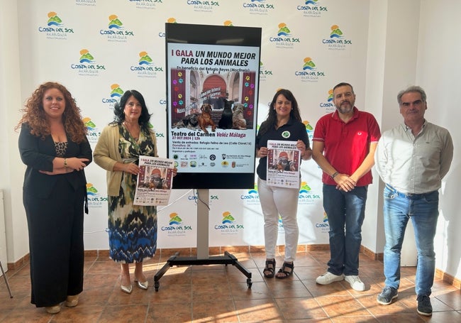 Acto de presentación del evento benéfico previsto para el domingo en Vélez-Málaga.