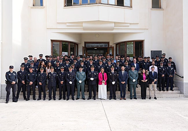 Foto de familias de los participantes en la celebración.