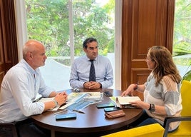 El presidente de la Mancomunidad, Manuel Cardeña, durante la reunión.