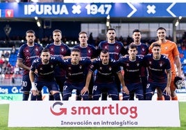 El último once del Eibar, en el partido frente al Cádiz en Ipurúa.