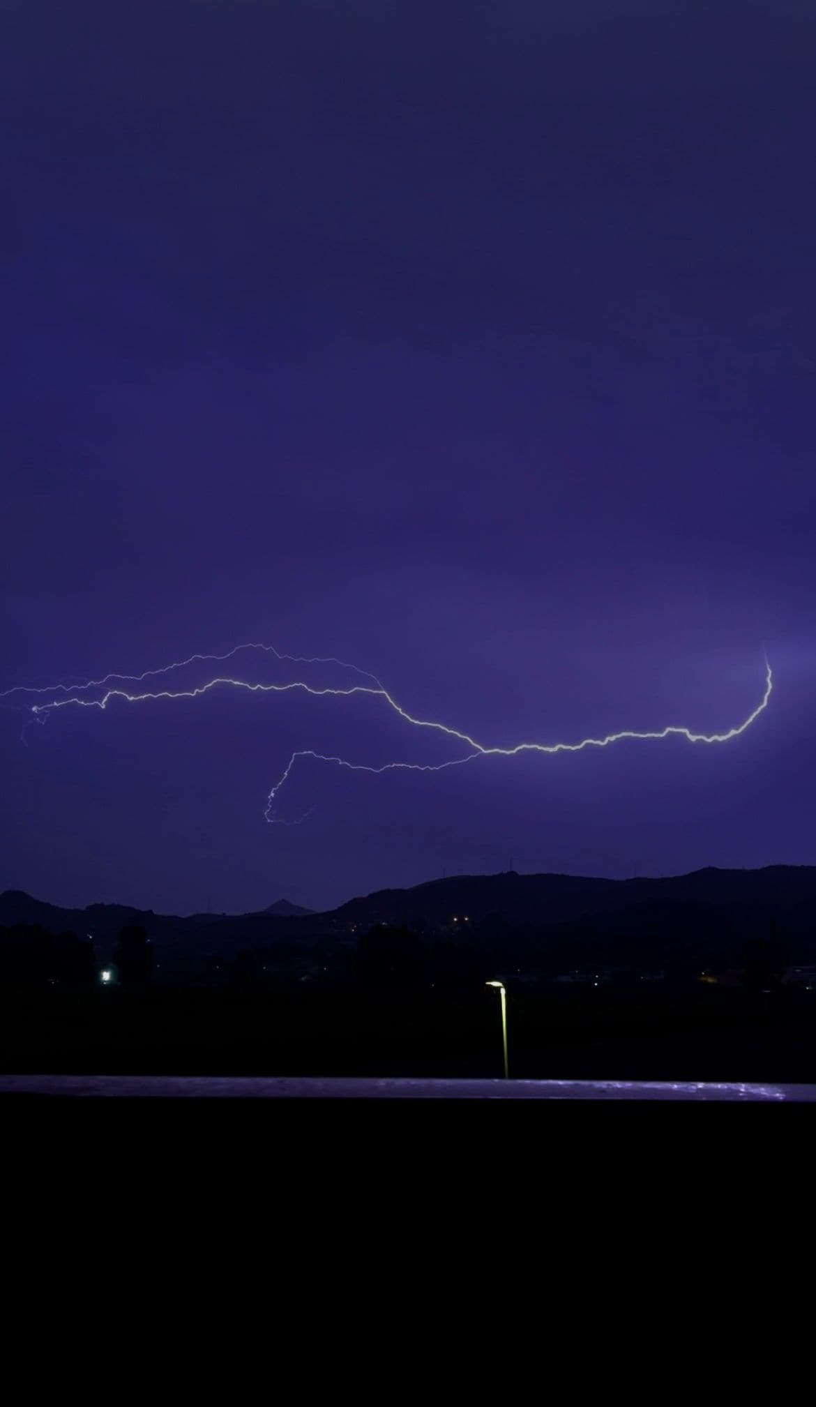 Las fotos más espectaculares de la intensa tormenta eléctrica sobre Málaga