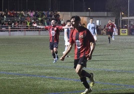 Kiko Carmona celebra el tanto que le marcó al Celta.