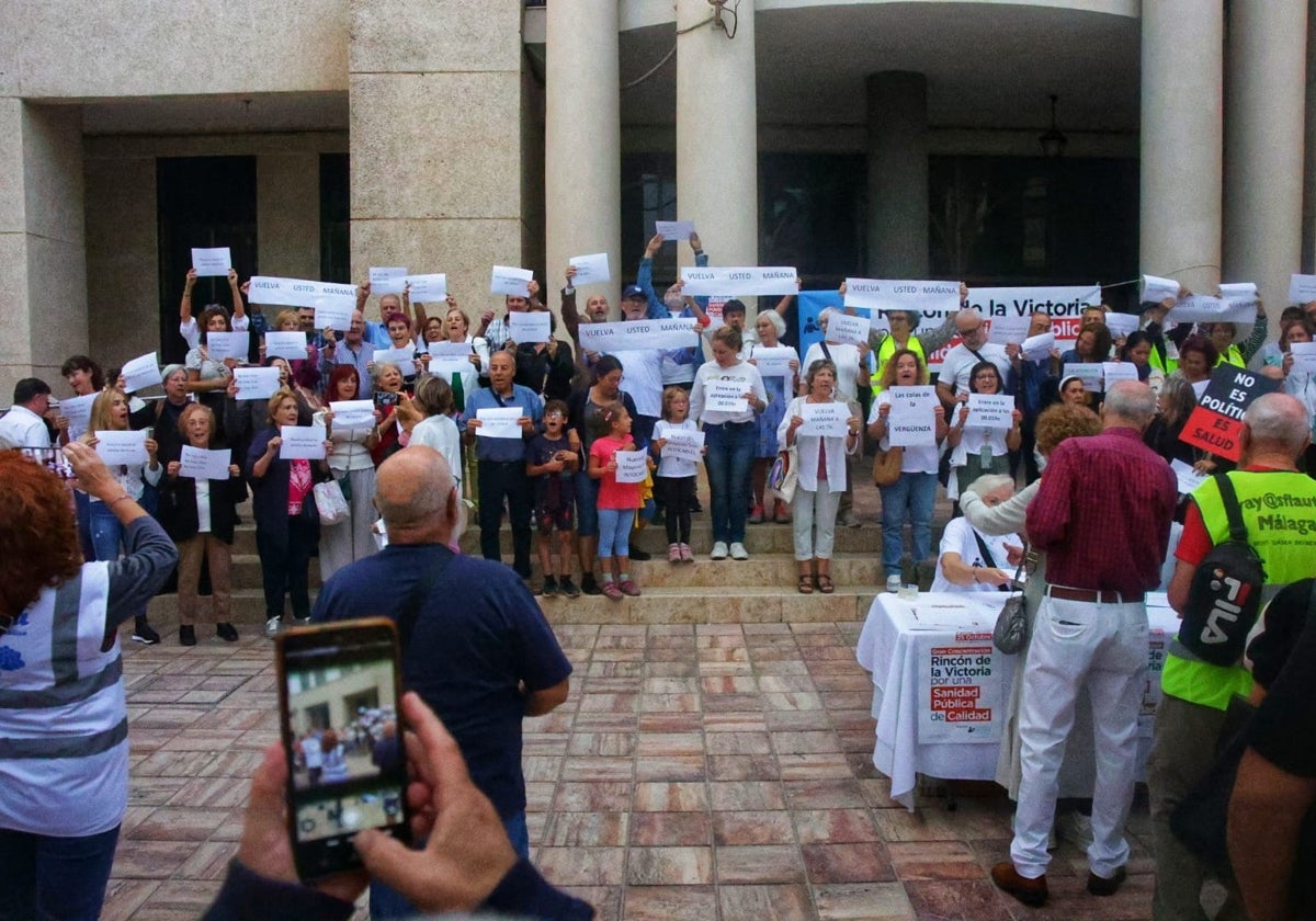 Concentración del pasado 25 de octubre, frente al Ayuntamiento.