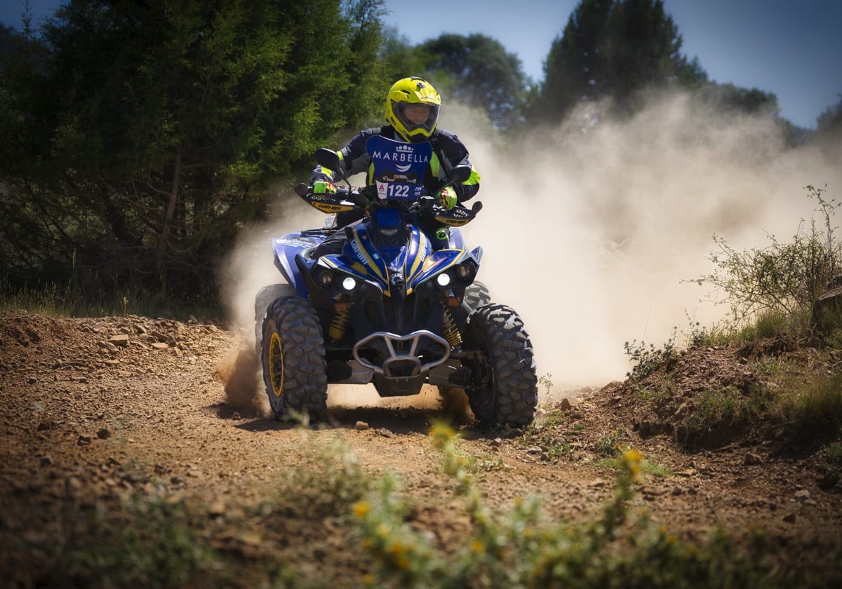 Lázaro Guerrero, pilotando su quad.