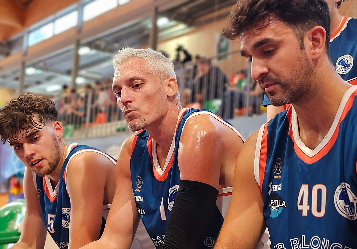 Jugadores del CB Marbella.