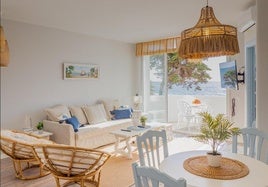 Salón de una vivienda turística de la Costa del Sol.