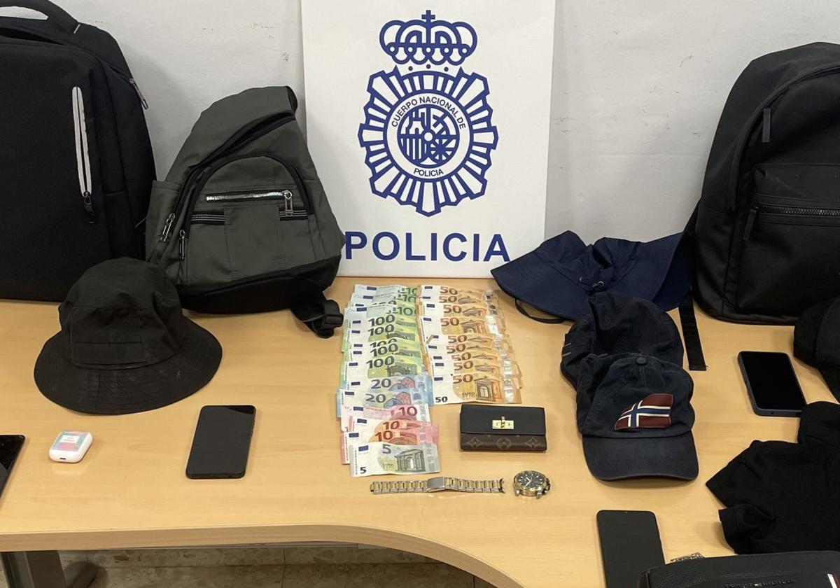 Detenidos 'in fraganti' cinco miembros de una banda por robos en estaciones de tren y centros comerciales de Málaga