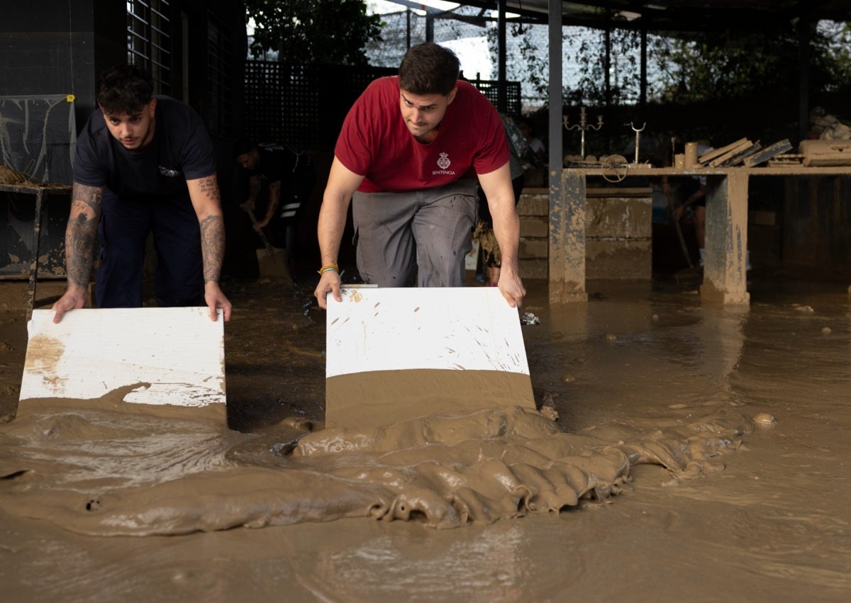 Imagen secundaria 1 - Más imágenes de los efectos de la DANA en la zona del Guadalhorce. 