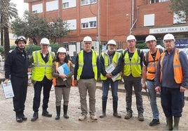 El grupo de arquitectos y aparejadores voluntarios malagueños, en Alfafar, una de las localidades valencianas afectadas por la Dana.