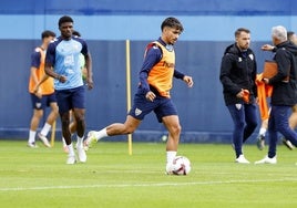 Kevin, en un entrenamiento reciente del Málaga.