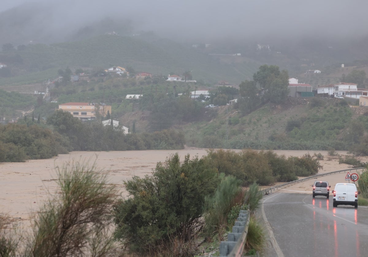El río Guadalhorce, desbordado, el pasado 29 de octubre.
