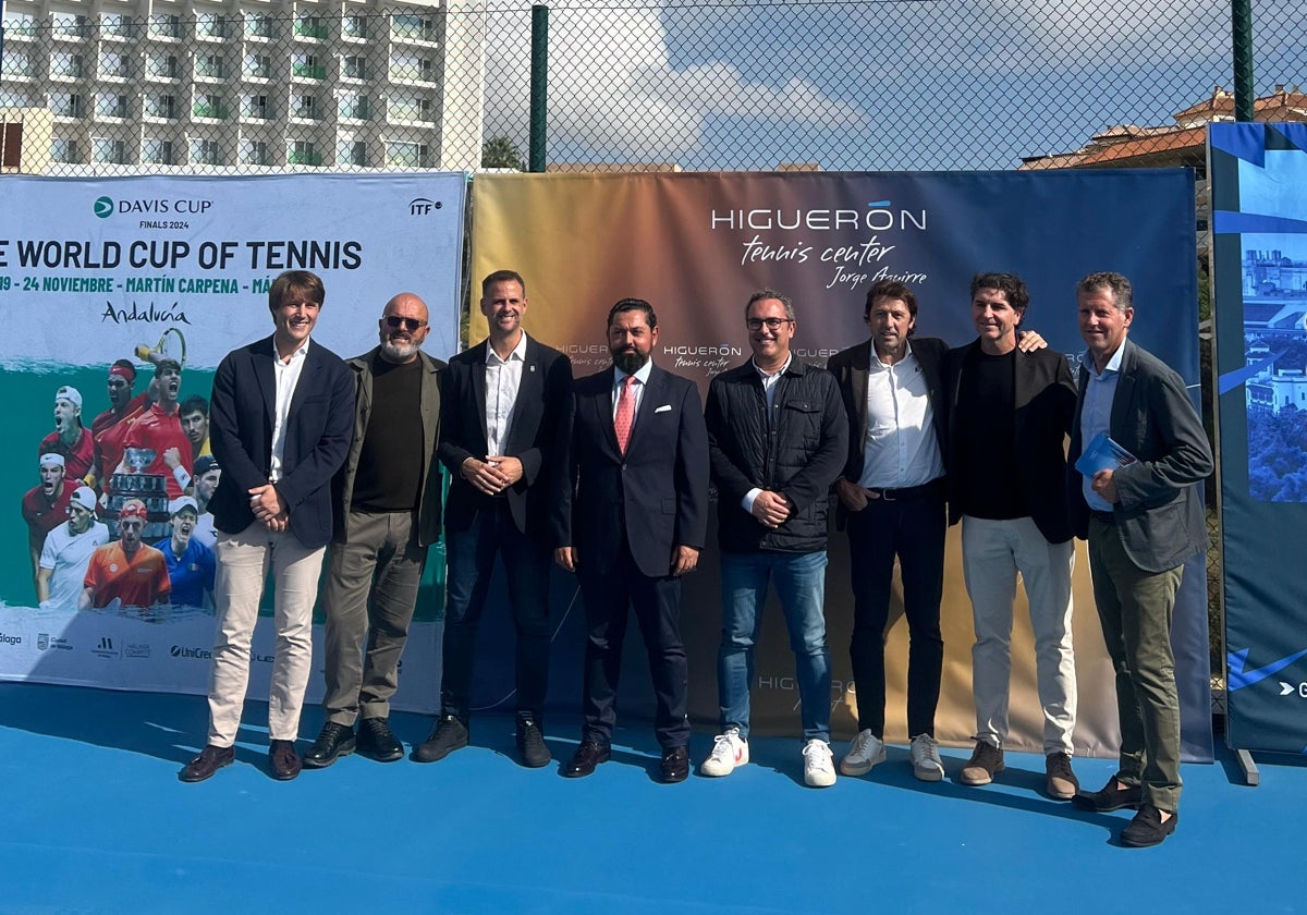 Javier Díaz, Javier Rodríguez, Julio Rodríguez, José María Arrabal, Rodrigo Romero, Sebastián Tobaruela, Jorge Aguirre y Luis García, en la presentación este jueves.