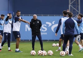 Pellicer y sus jugadores, con Manu Molina y Galilea a la izquierda, en un entrenamiento reciente.