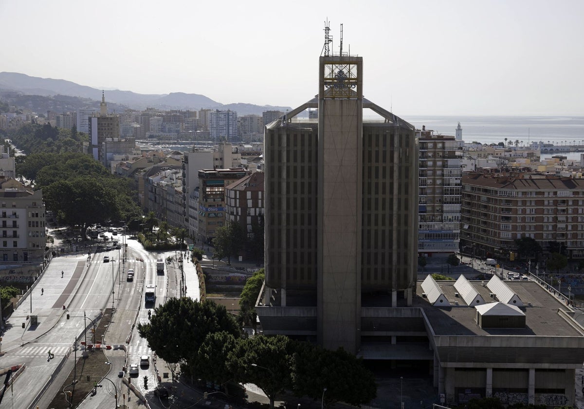 El cambio de uso para convertir Correos en hotel podría aprobarse el año que viene.