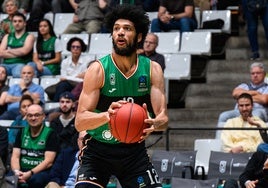 Kaiser Gates, en un partido de Eurocup con el Joventut.